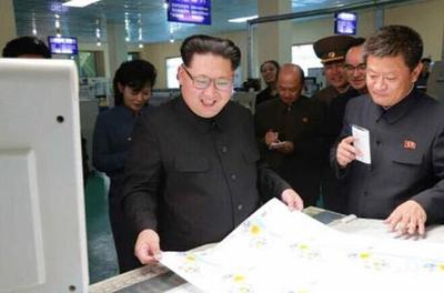 金正恩視察蒲公英作業(yè)本工廠，稱贊產(chǎn)品設計用心、寓教于樂